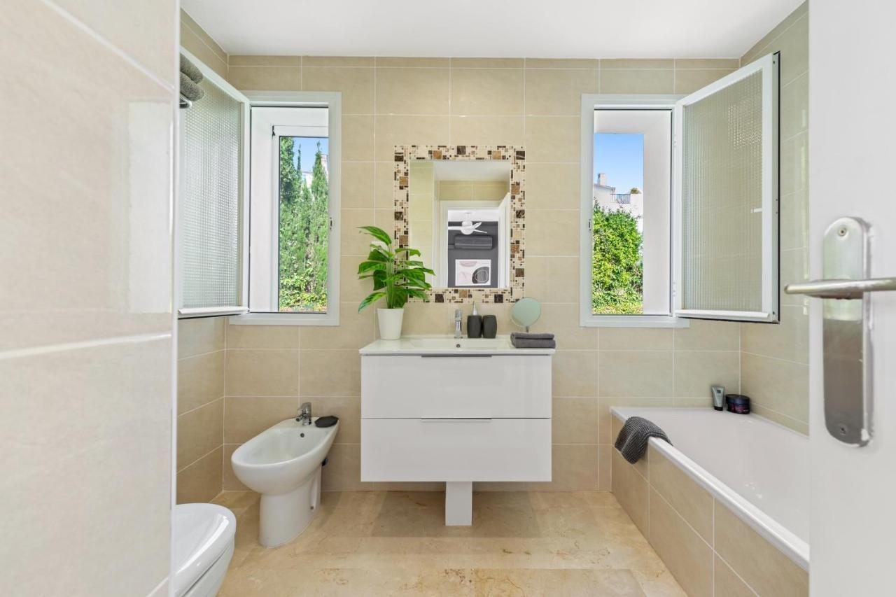 Cozy Townhouse Selwo Βίλα Εστεπόνα Εξωτερικό φωτογραφία