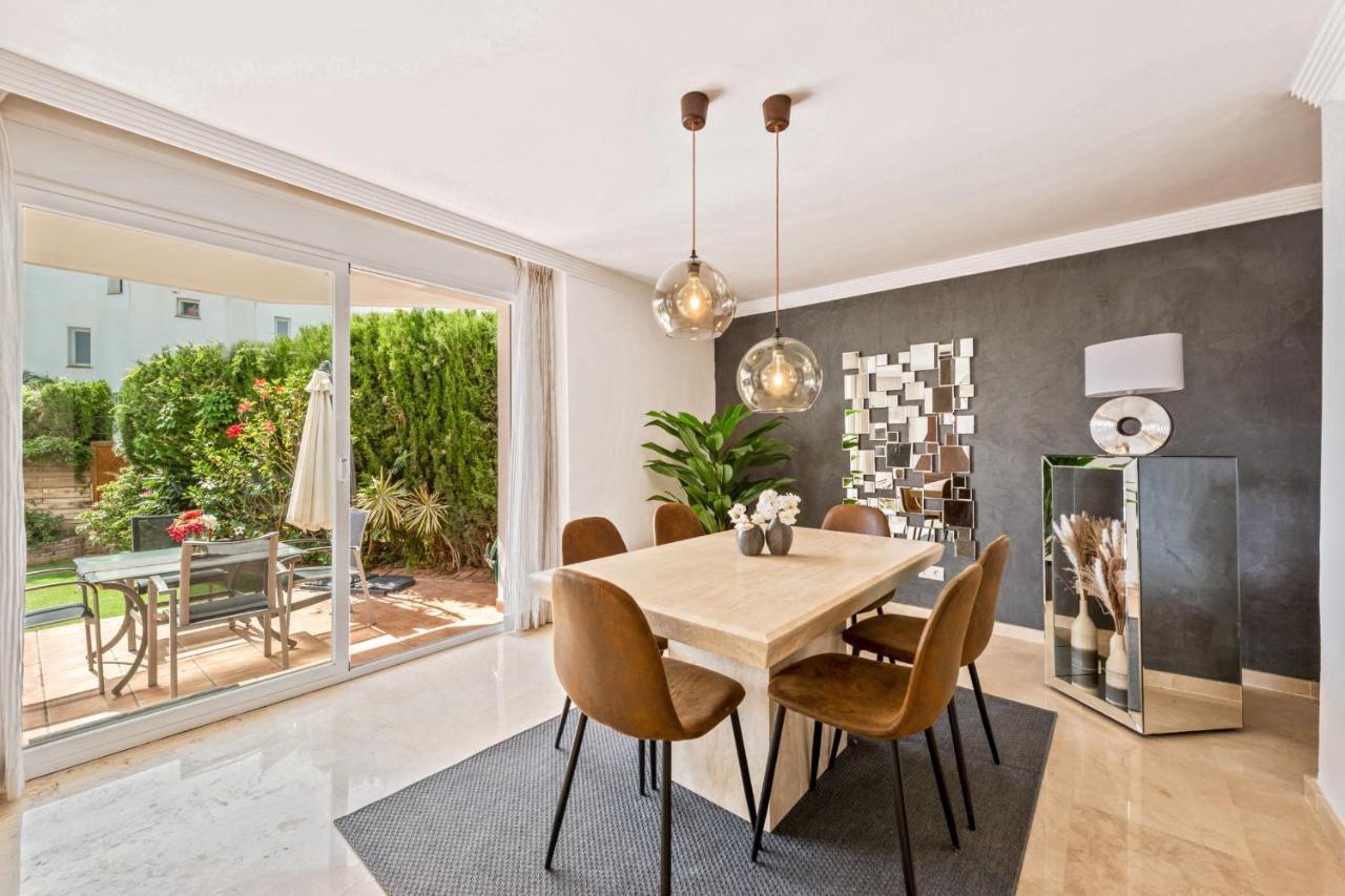 Cozy Townhouse Selwo Βίλα Εστεπόνα Εξωτερικό φωτογραφία